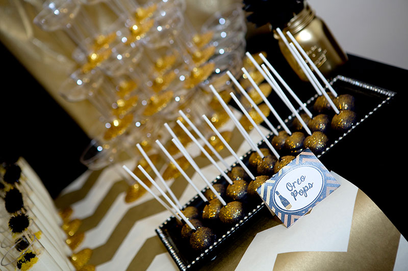 Black-Serving-tray-Bridal-shower