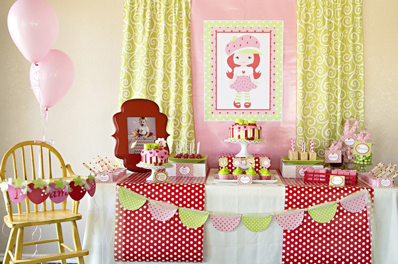 Strawberry-Shortcake-Party-