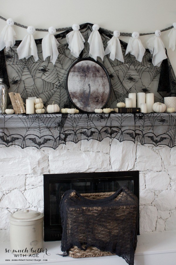 halloween-ghosts mantel