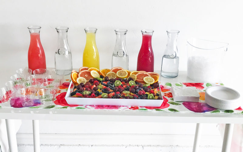 Create a delicious and easy cocktail bar for a summer party including delicious summer cocktail recipes.